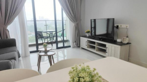 08Johor, near CIQ, Danga bay Free parking 2BR6pax
